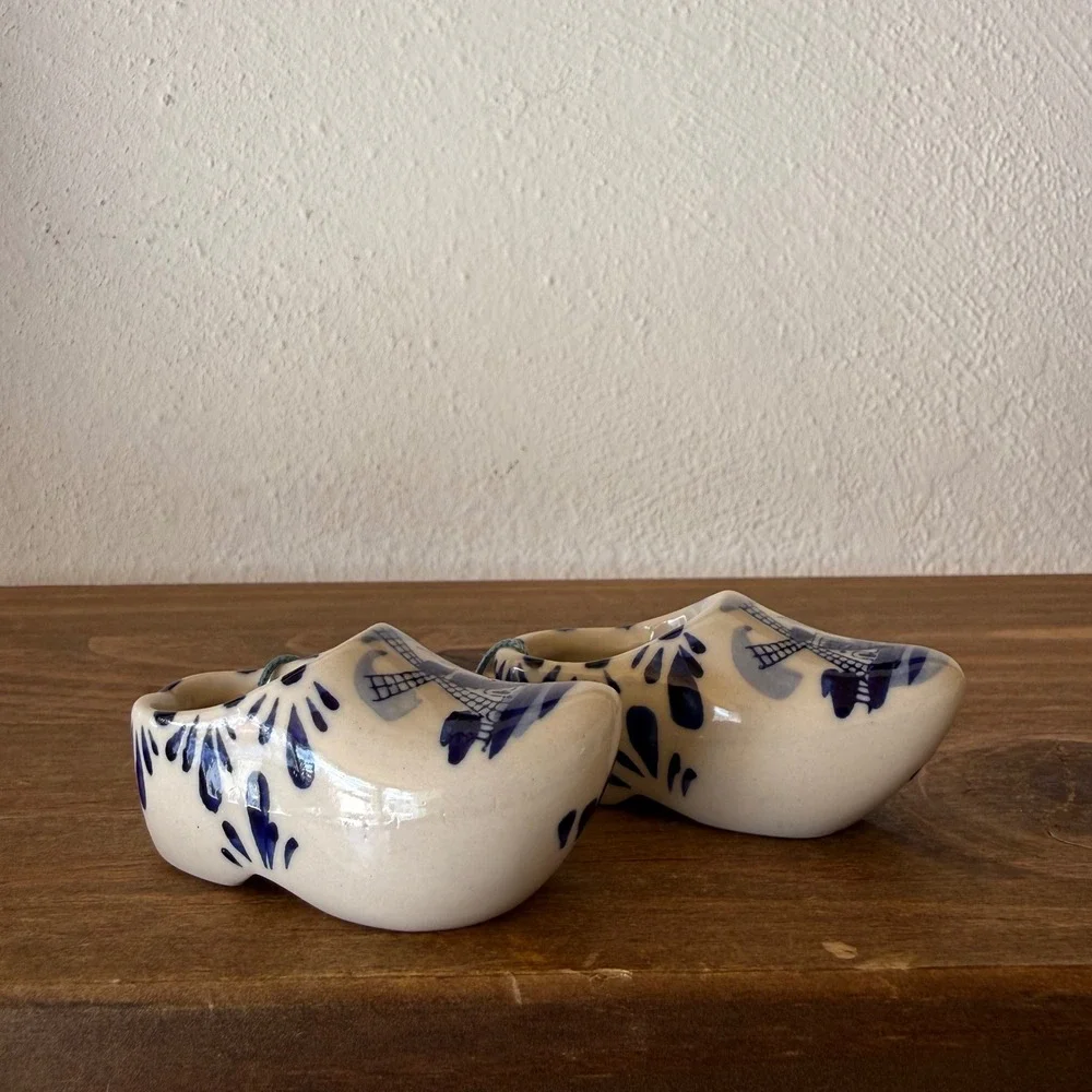 Vintage Blue White Ceramic Dutch Clogs Windmill Miniature Figurine Ornament